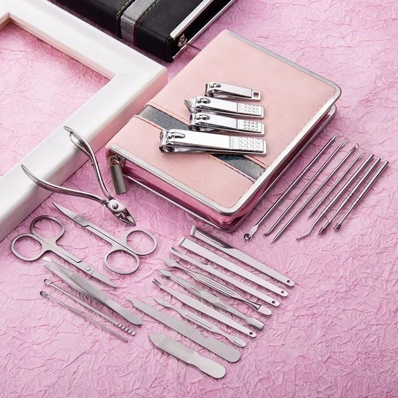 26pcs Manicure Pedicure Set Black Nov