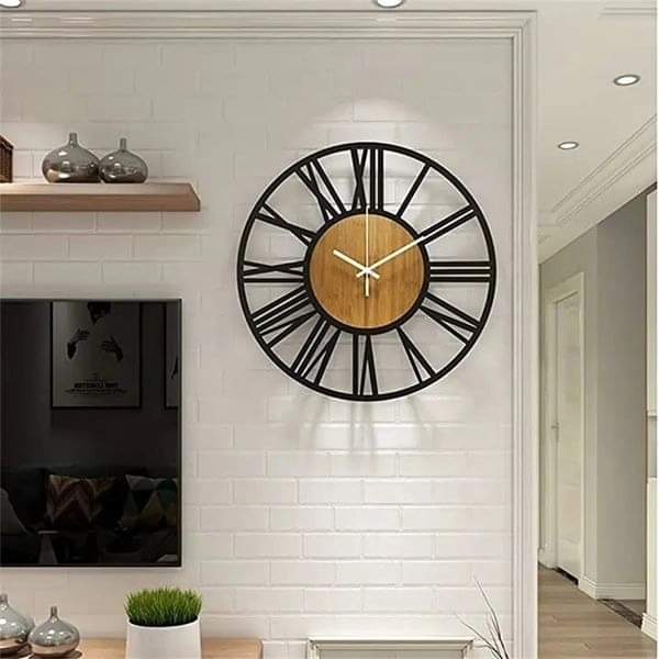 Round wood wall clock