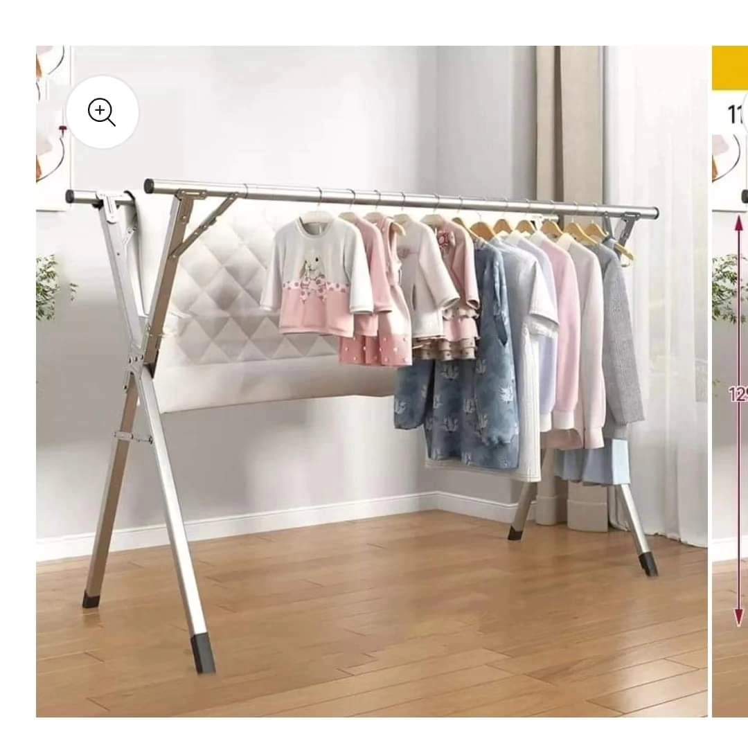 Balcony clothes hanger