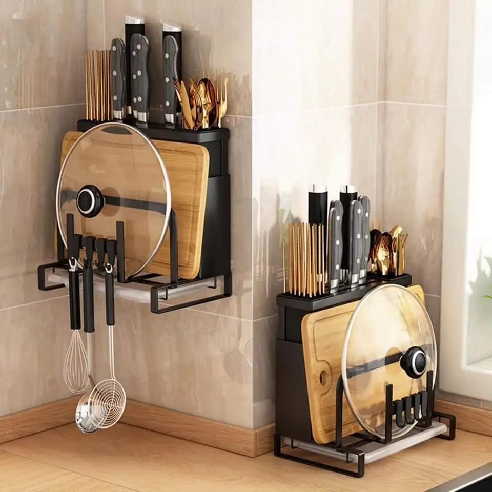 Wall mounted kitchen rack