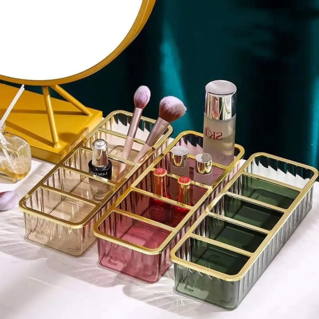 Cosmetic organizer