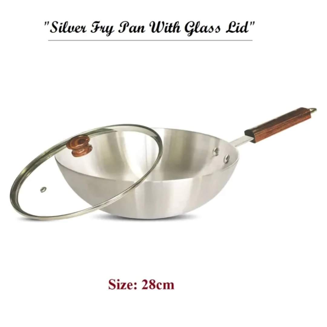 Wok pan with lid