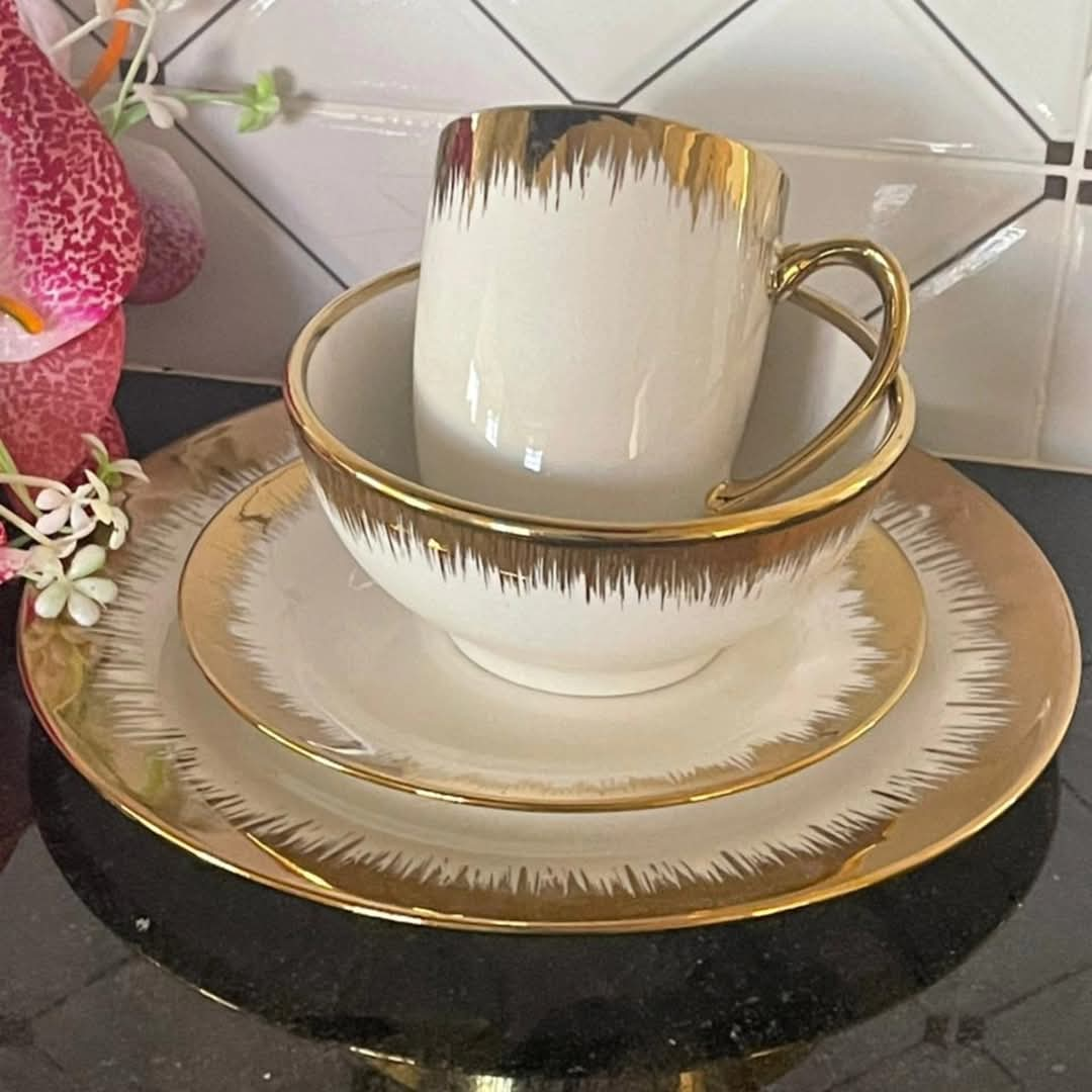 24Pcs Gold dinner set