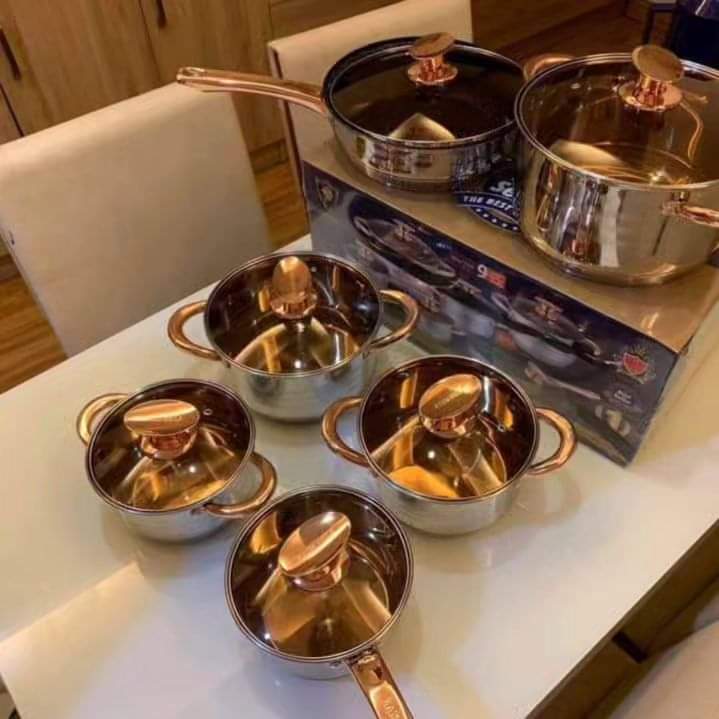 Stainless steel cookware set