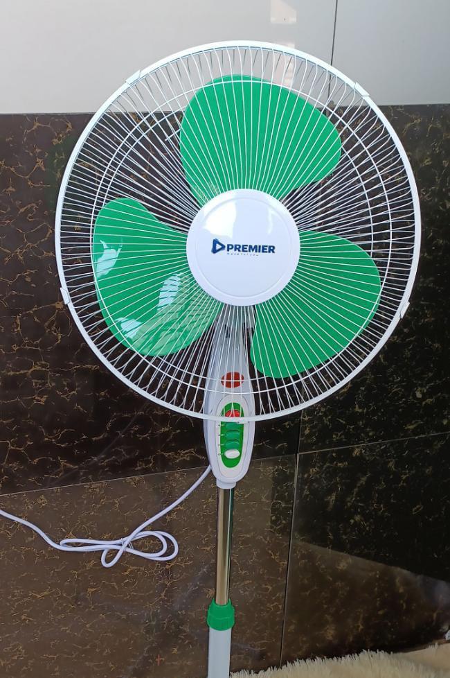 Standing fan