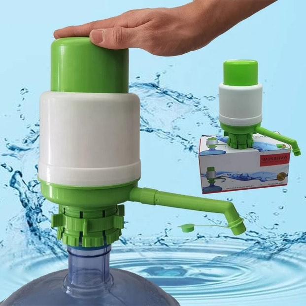 Manual water pump