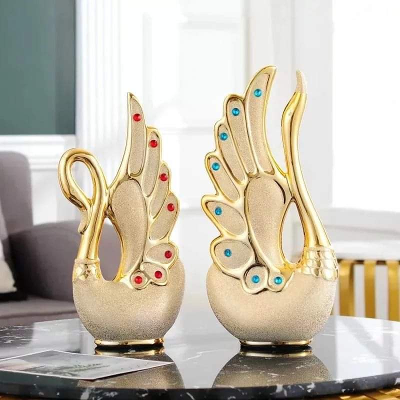 2 piece swan decor