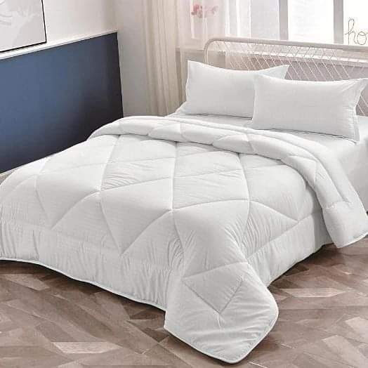 6*7 Binded white striped duvet