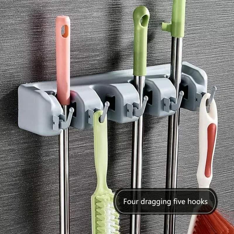 Heavy duty mop holder