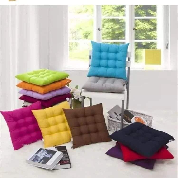 Dining chair/Lean Back Pillows