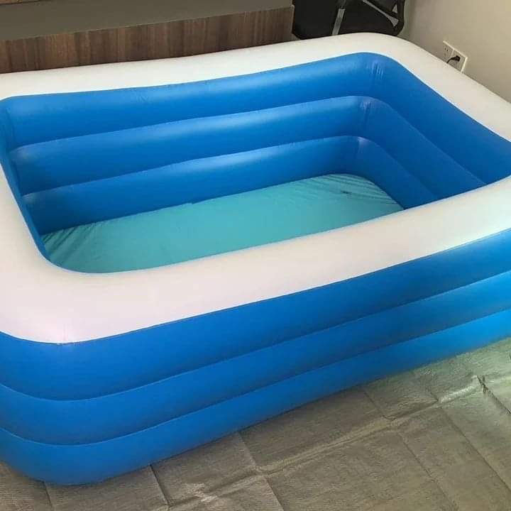 Inflatable pool