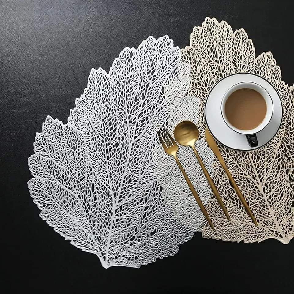 Non - Woven Table Mats