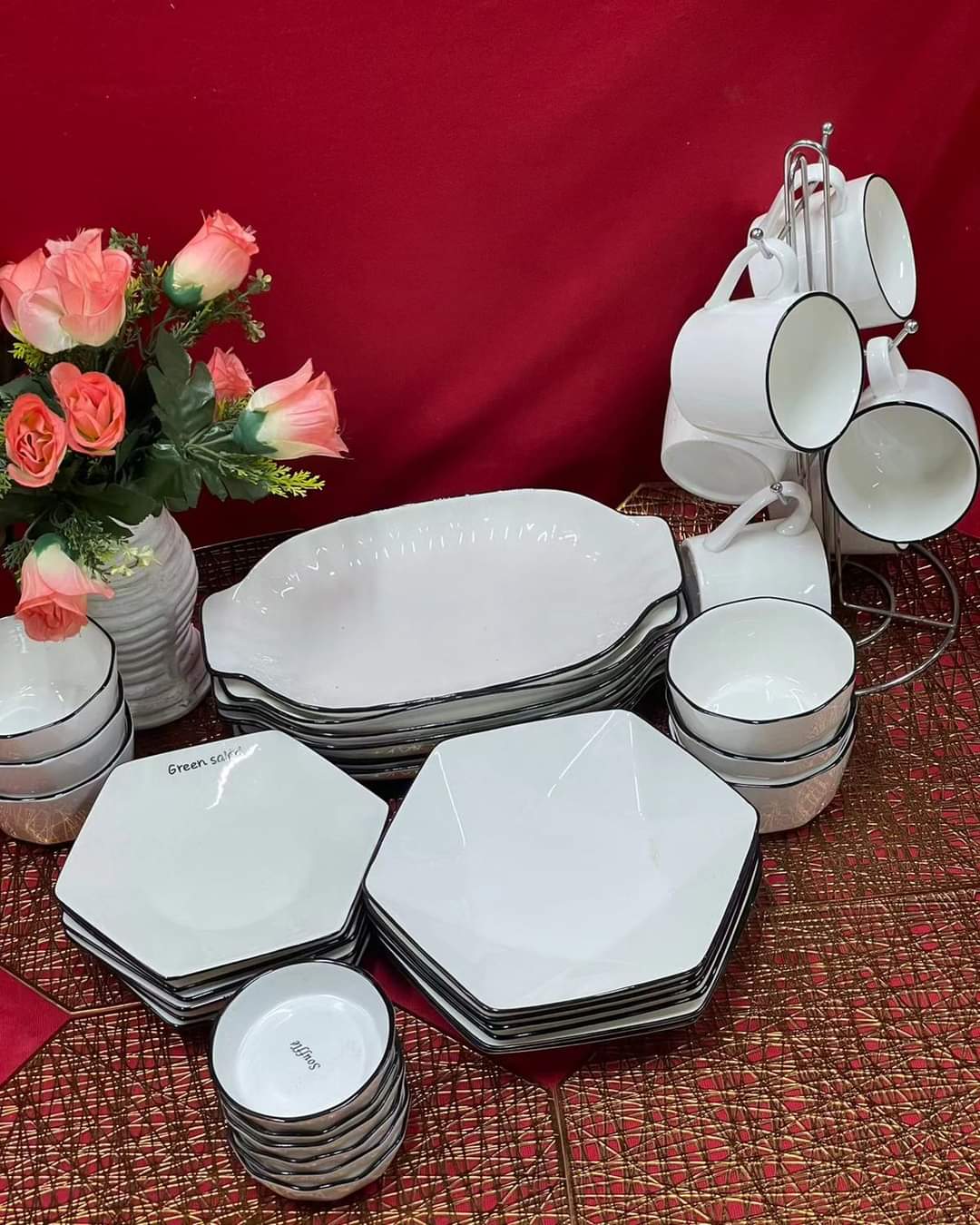 Black rimmed Dinner set