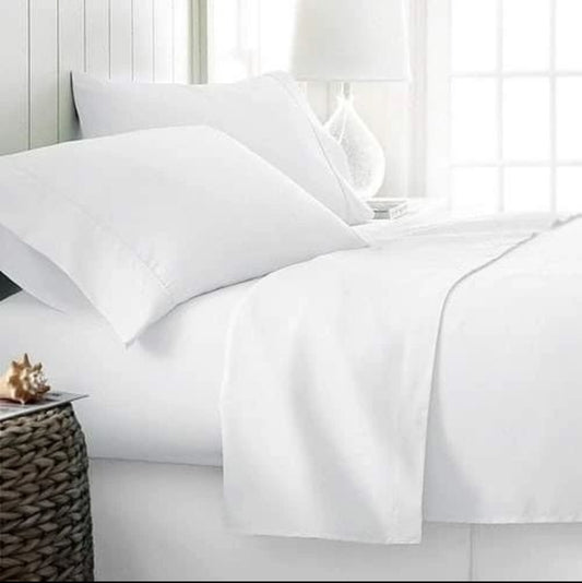 White plain cotton bedsheets 7*7ft